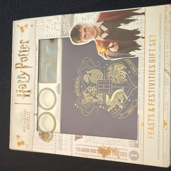 Harry Potter Feasts & Festivities Gift Set NIB - Picture 1 of 2